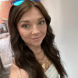 Heather Young 🛍️