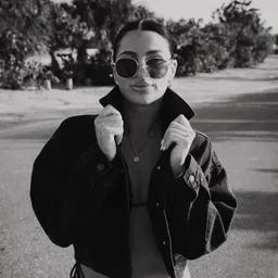 tay | UGC + content creator
