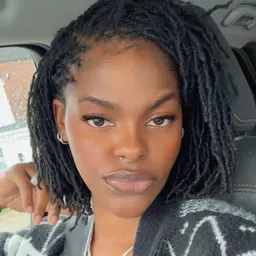 Essy ᥫ᭡