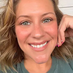 Abby Does Beauty 35+