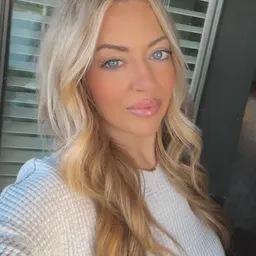𝙱𝚎𝚝𝚑𝚊𝚗𝚒𝚎 𝙽𝚒𝚌𝚘𝚕𝚎♡
