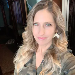 Alivia Snow