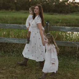Nicole Papanikos | twin mom