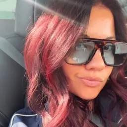 hotmessnicole