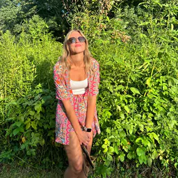 Brittany | SAHM | Entrepreneur