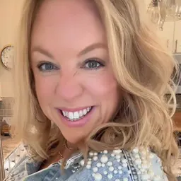 Rachael S. | Fashion w/ Curves