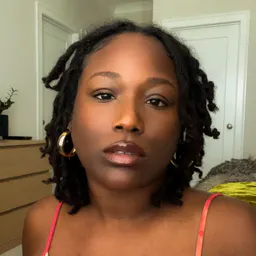 Liv 🤍