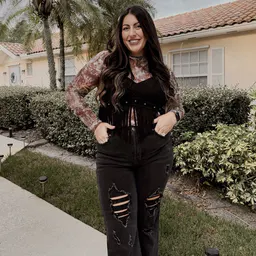 Sarah’s Midsize Closet ✨🤍