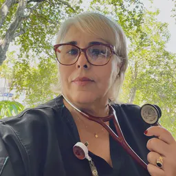 María Julia