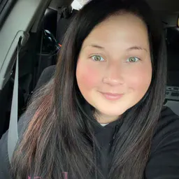 Lisa Faye🦖🤍