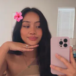 Helena Laura