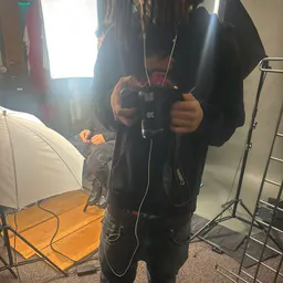 vy
