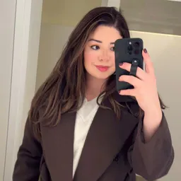 Casually Lara