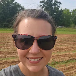 Farmer Sarah | Home + Garden