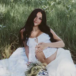 RENA | MOTHERHOOD