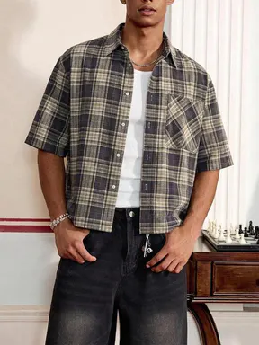Men's Loose-Fit Button Front Short Sleeve Collared Shirt, Casual Plaid Print Crop Shirt, Fashionable Outdoor Wear for Teens and Adults, Menswear, Casual Outings Shirt