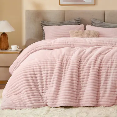 BEDELITE Queen Fleece Bedding Set - Super Soft Fluffy Pink Comforter with 2 Pillow Cases, Heavy All-Season Machine-Washable, All Sizes, Cute Room Stuff, Girl Room Decor, Home Bedroom, Fluffy All Night