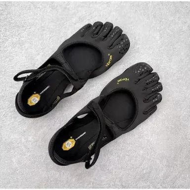 New five-toe yoga shoes with soft soles, non-slip, for dance training, indoor fitness, Pilates, women's balance, breathable split-toe shoes