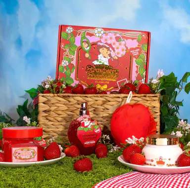 Strawberry Shortcake x Glamlite Body Care Set
